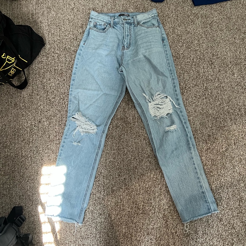 Fashion nova ripped jeans